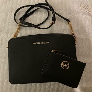 Michael Kors Jet Set Cross Body Bag